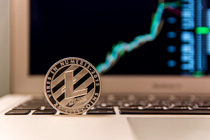 Què és Litecoin: una Litecoin en un teclat.